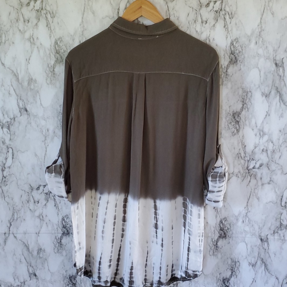 Entro Button Down Size Large - image 6